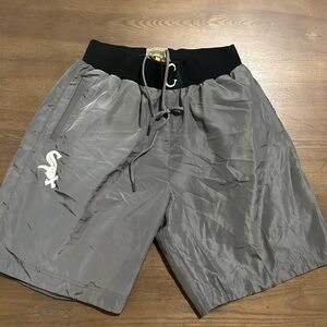 NWT Mitchell & Ness Chicago White Sox Insignia Shorts Medium  Gray MSRP $135
